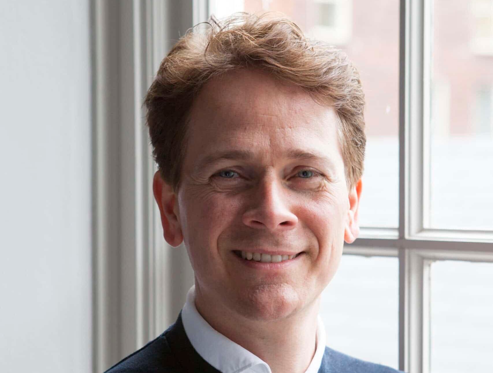 Joost van Deursen DIL staand